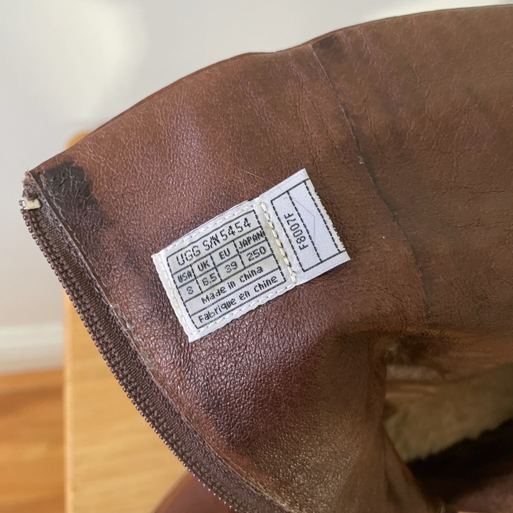 UGG Women's Chestnut Brown Pebbled Leather Heeled Boots, Size 8 - Picture 13 of 14